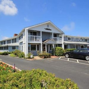 Village Green Motel